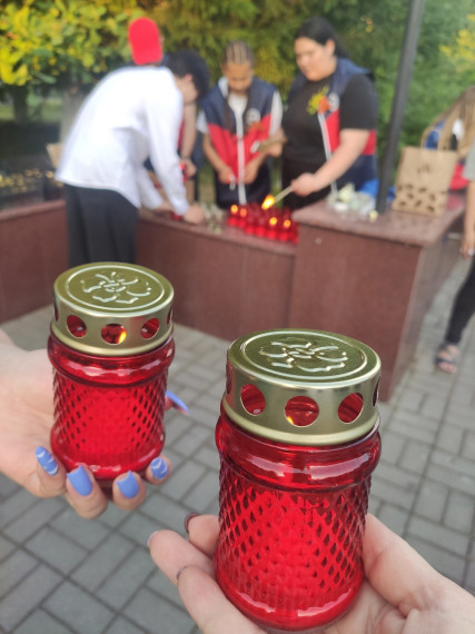 Общественно-патриотическая акция «Свеча памяти».